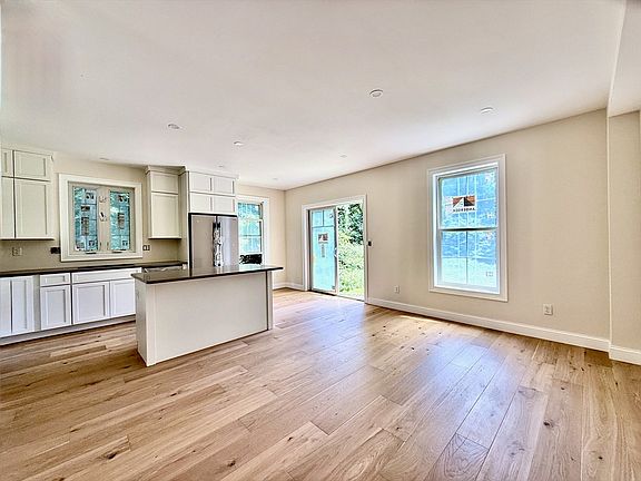 2nd image of 94 Lyman Rd #B