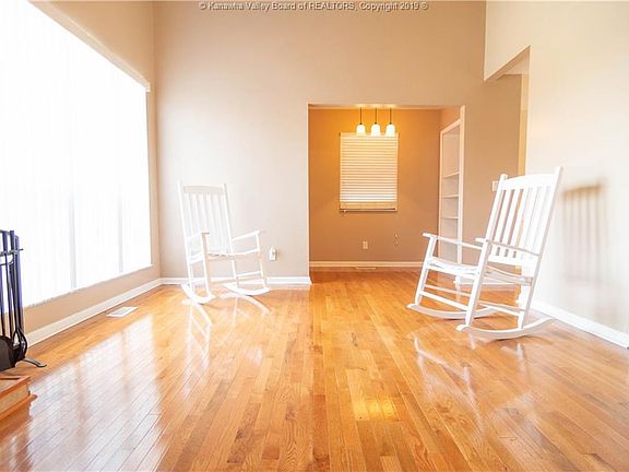 3rd image of 5427 Hillbrook Dr