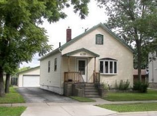 1137 S Broadway St, Green Bay, WI 54304