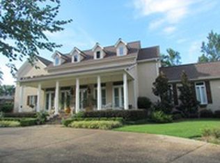 1110 Nottingham Rd, Starkville, MS 39759