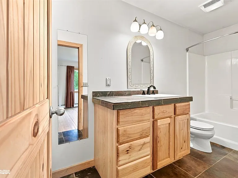 3800 N Engstrom Rd — Photo 20
