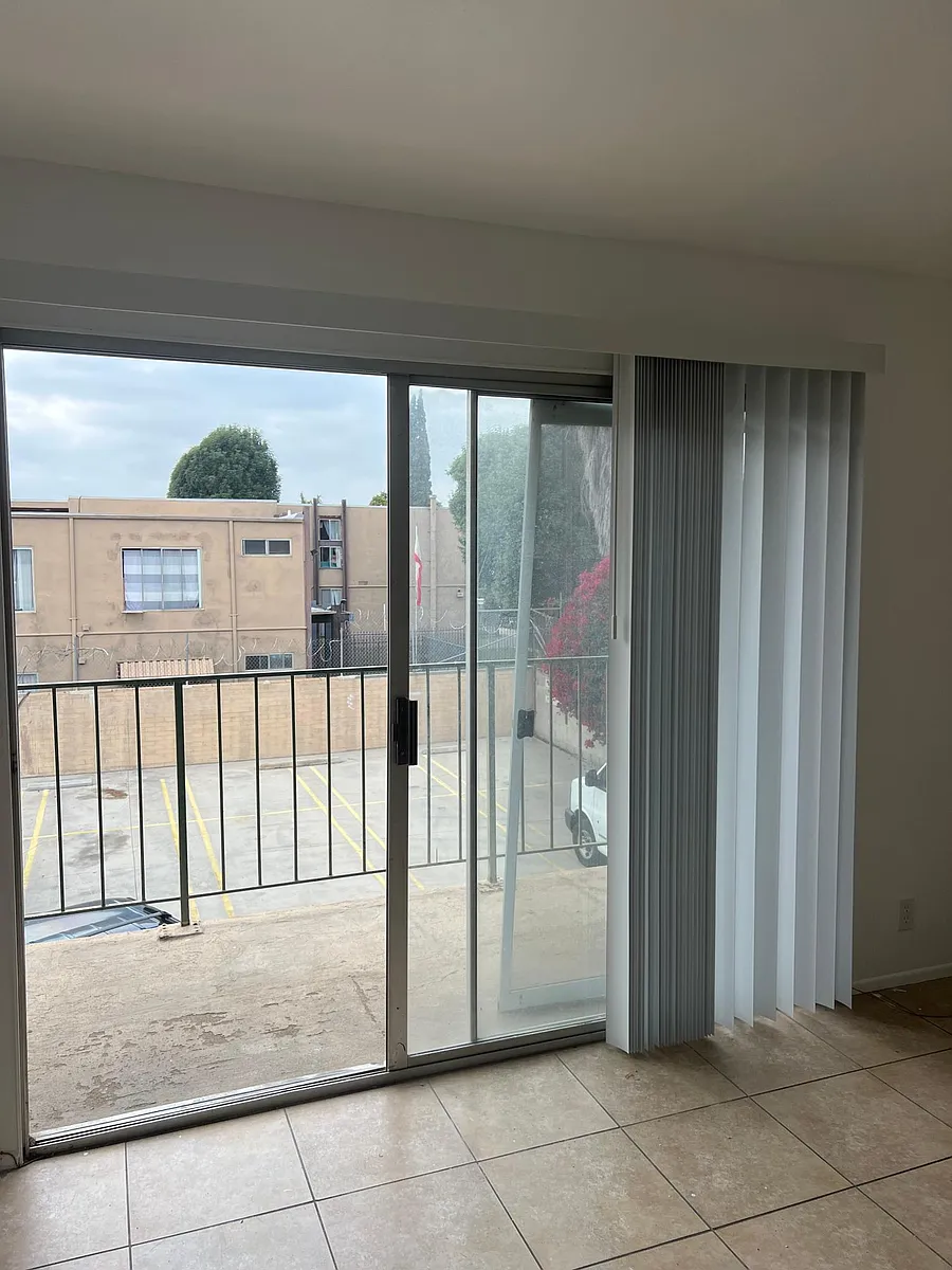 Building Photo - 9023 Burnet Ave #208