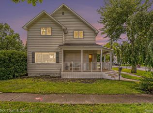 200 S Line St, Chesaning, MI 48616