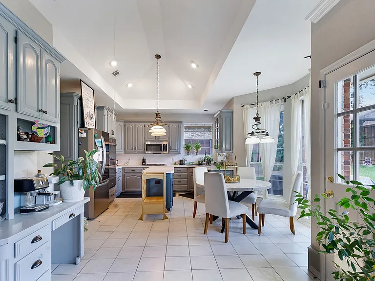 3204 Chaucer Ln — Photo 13