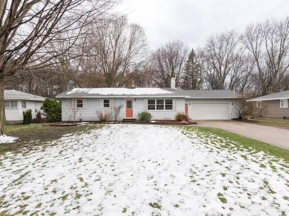2529 Thomas Ave, Holland, MI 49424
