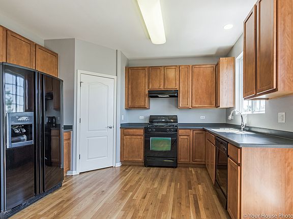 5th image of 273 Station Park Cir