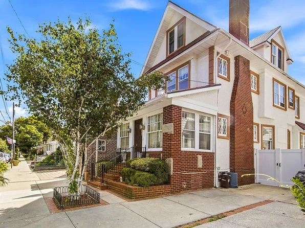 1720 W 11th St, Brooklyn, NY 11223