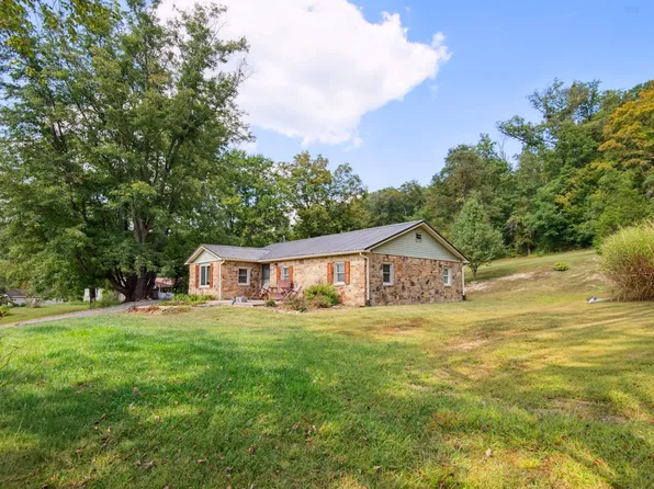 5818 Bellsville Pike, Columbus, IN 47201