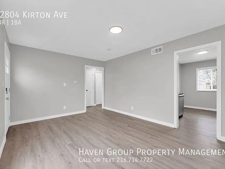 12804 Kirton Ave — Photo 3
