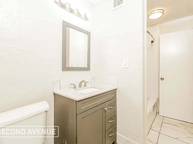 7240 Agnes Ave — Photo 14