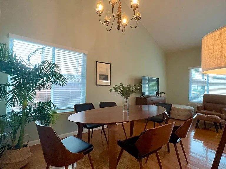 1391 Hardy Pl — Photo 14