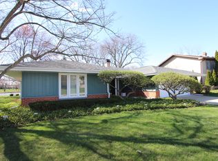 965 Rosedale Ln, Hoffman Estates, IL 60169