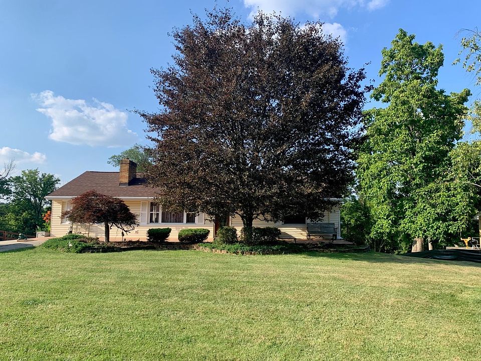1st image of 5924 Carpol Ave