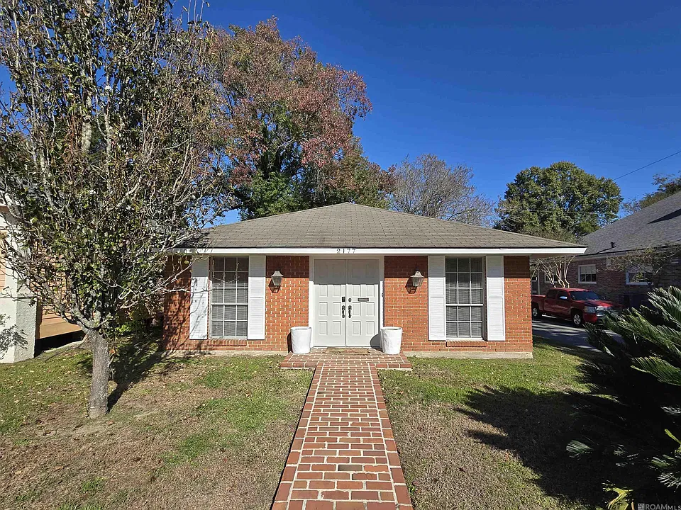 2177 Oleander St