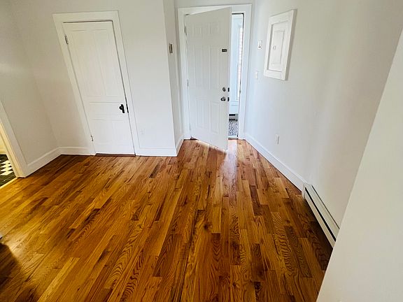5th image of 6 Franklin Sq APT 15