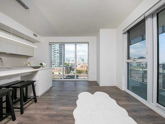 3rd image of 15 Lower Jarvis St #815