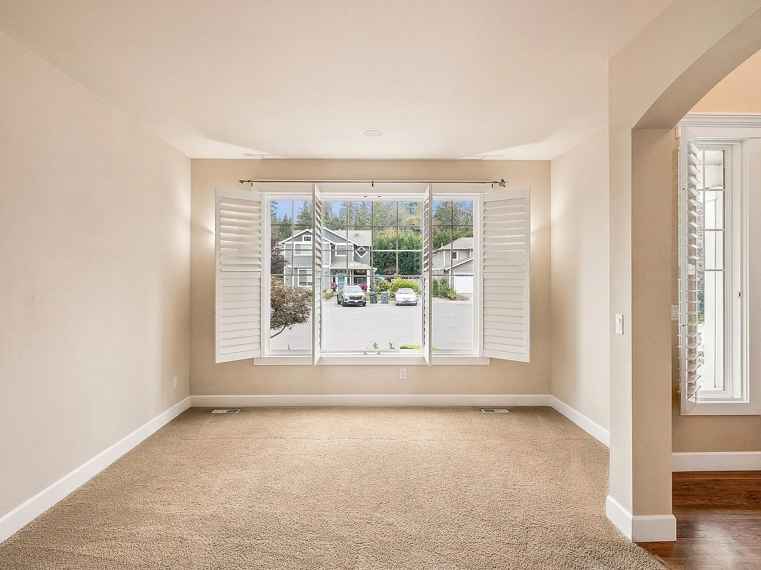 Elegant 4 Bedroom Puyallup — Photo 4