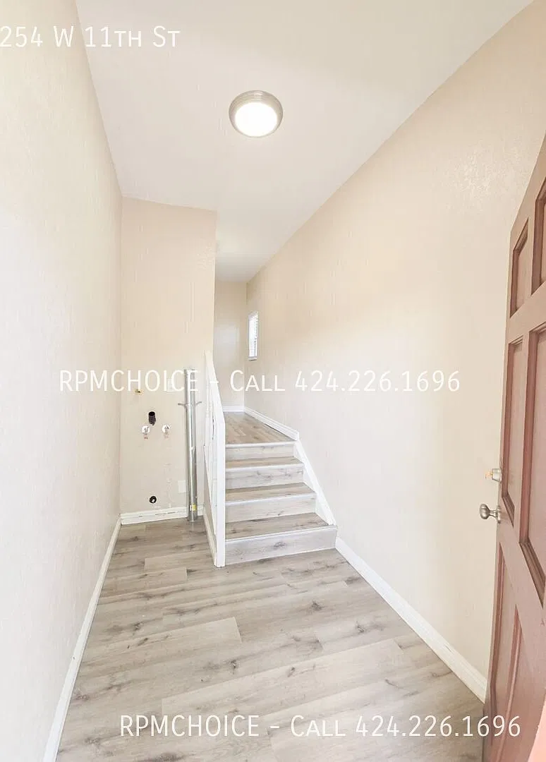 Spacious 3bd/2ba Townhome in Complex — Photo 4