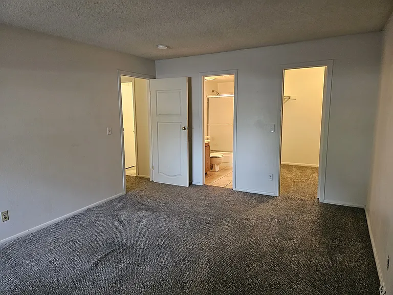 12506 E Cornell Ave — Photo 3