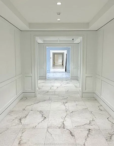4010 Eglinton Ave W #911 — Photo 3