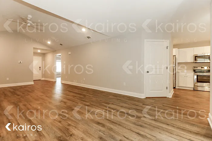 3 bed, 2.0 bath, 1453 sqft, $1,745 — Photo 4