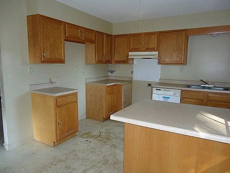 2nd image of 405 W Buford St