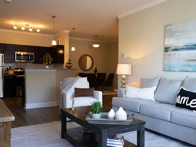 Warrick Trail Apartments — Photo 13