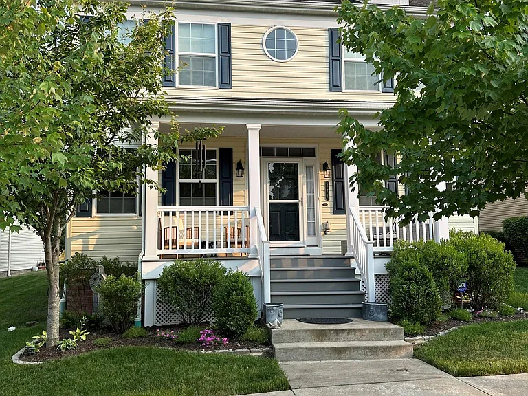 371 Wealdstone Rd — Photo 2