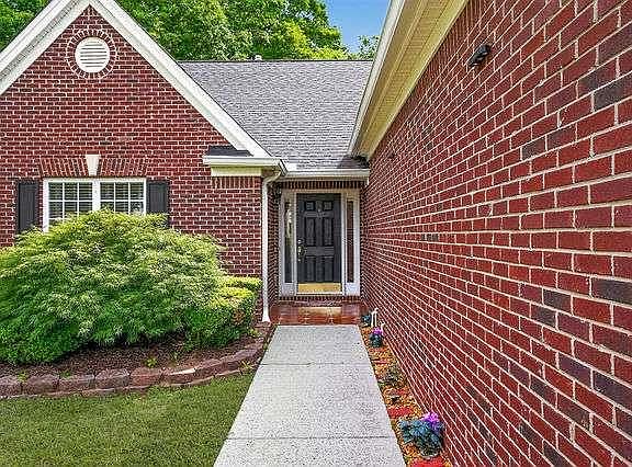 4th image of 2270 Taylor Pointe Way