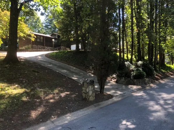 5065 River Valley Dr SE, Smyrna, GA 30082