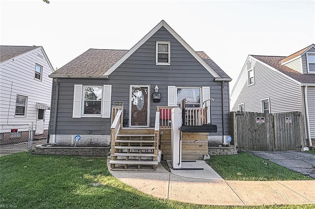 12812 Crossburn Ave photo 1