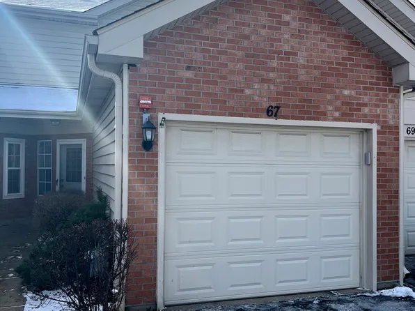 67 Fairway Dr, Glendale Heights, IL 60139