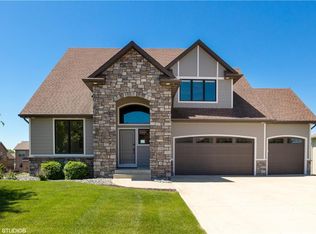 1590 SE Hawthorne Ridge Dr, Waukee, IA 50263
