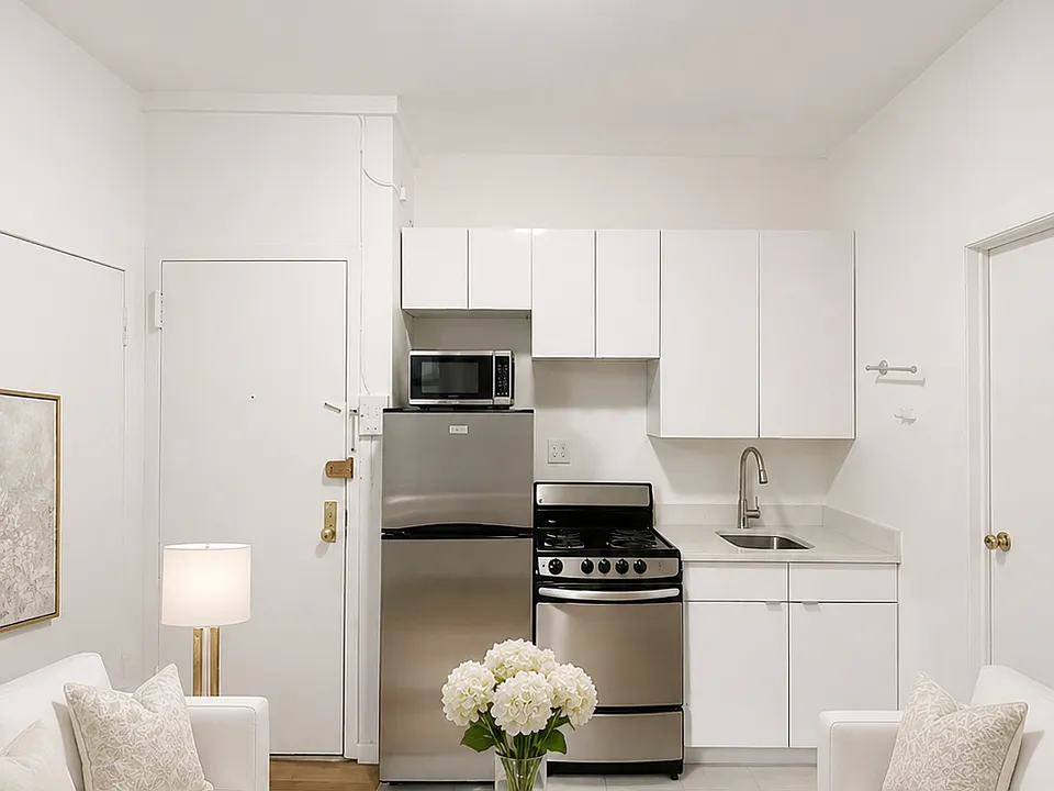96 Saint Marks Pl #3