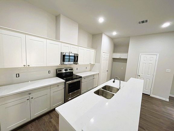 3rd image of 297 Road 5102 #L