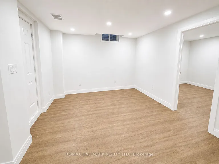120 Squire Dr #BASEMENT — Photo 3