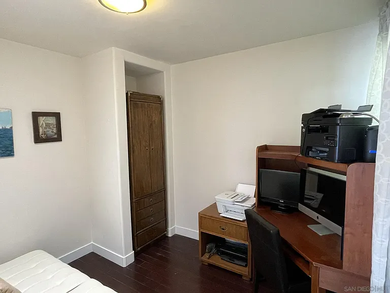 2353 Cowley Way — Photo 28