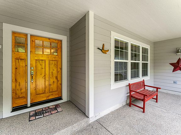 4th image of 2317 Overland Dr