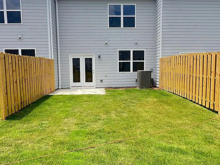 105 Thetford Way — Photo 4
