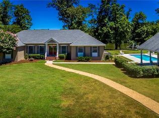 210 Larkspur Ln, Weems, VA 22576