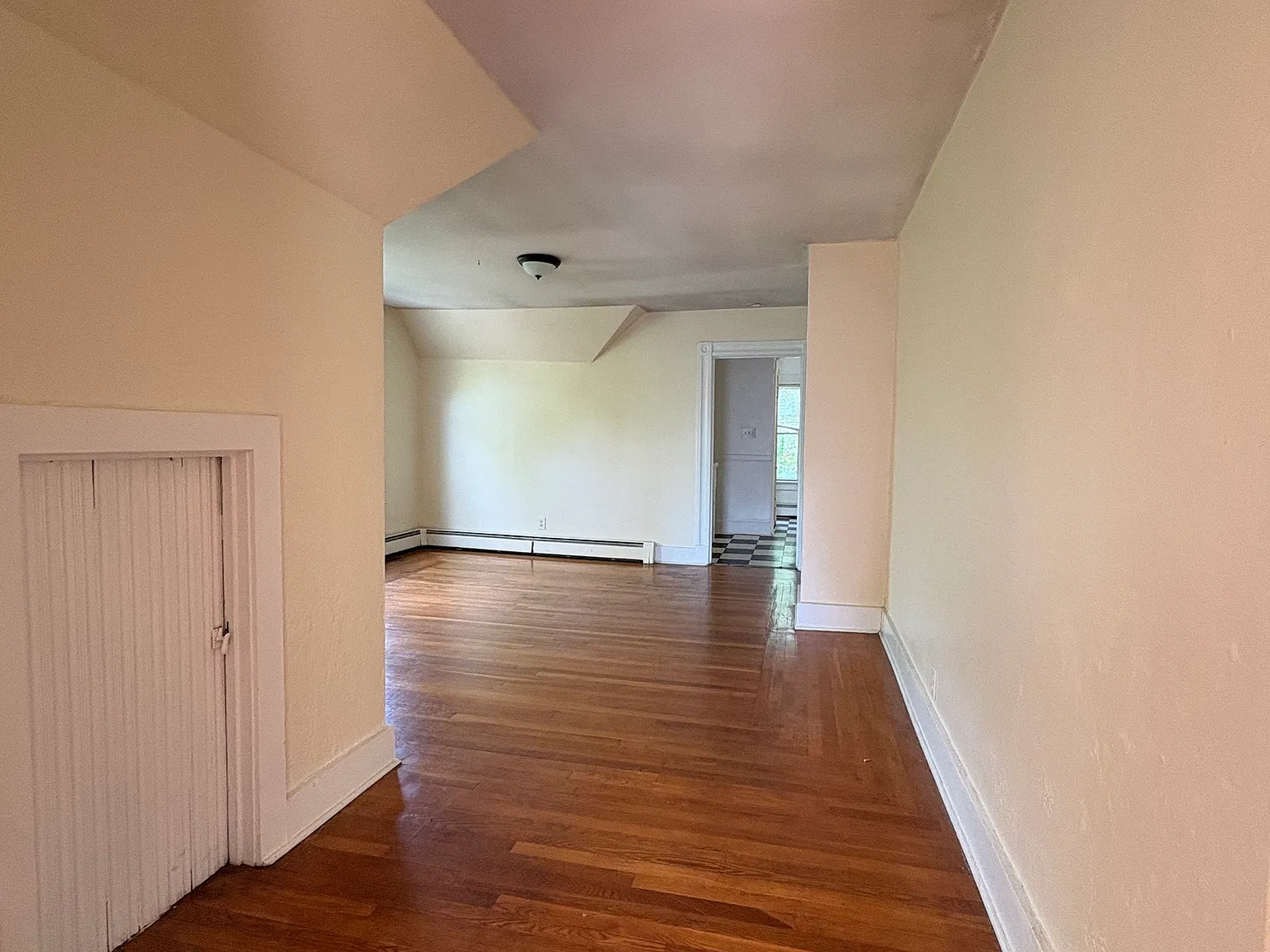 1 bed, 1.0 bath, 3613 sqft, $1,380 — Photo 3