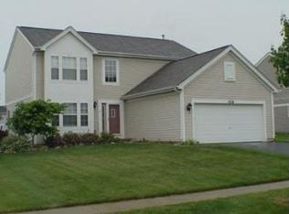 426 Geneva Ln, Cary, IL 60013