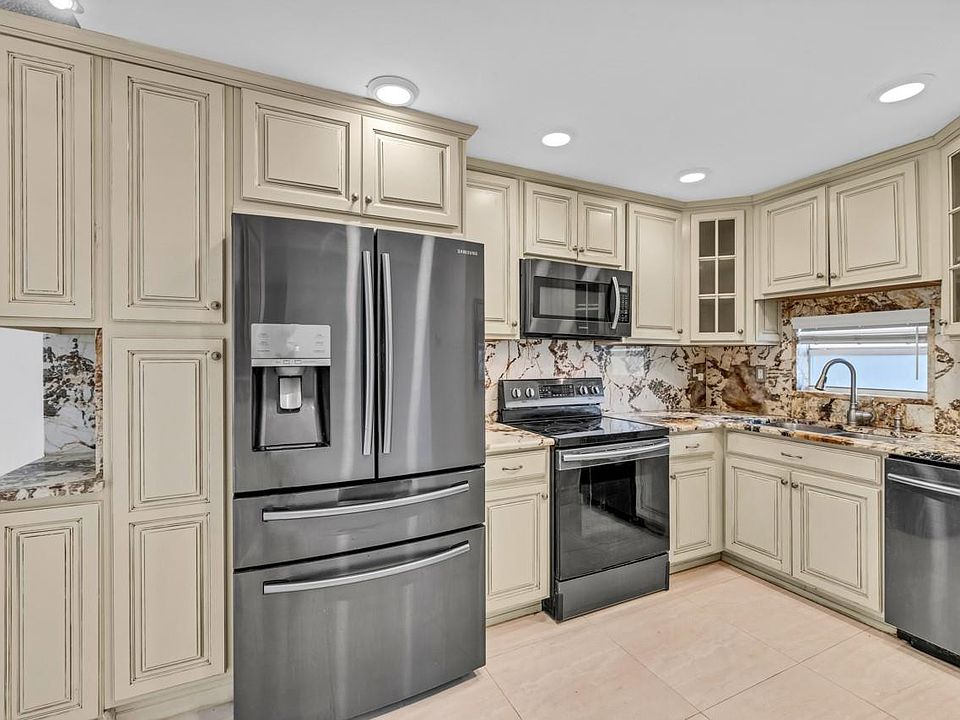 1st image of 8941 S Hollybrook Boulevard #104