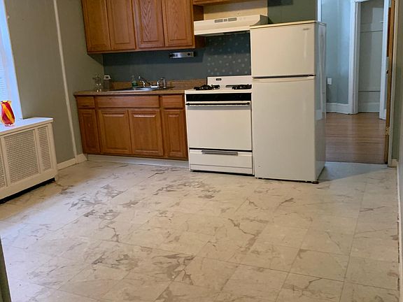 2nd image of 2309 S 22nd St Floor 2