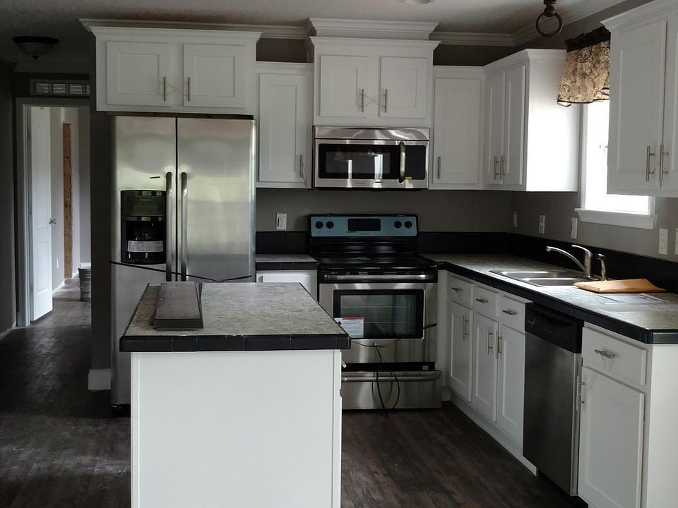 2nd image of 79 Meadow View St