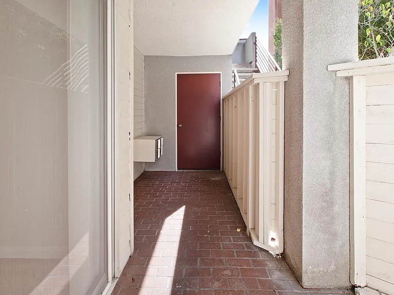 10376 Almayo Ave — Photo 70