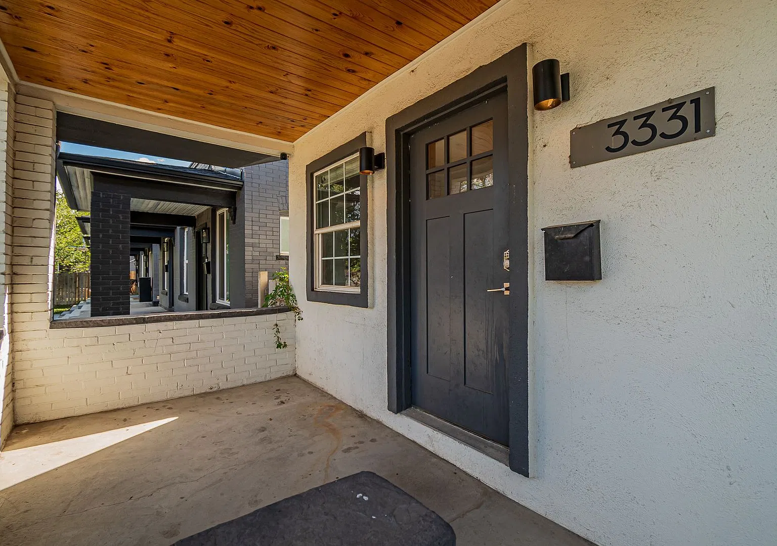 4BD, 3BA Home Walking Distance to RiNo — Photo 2