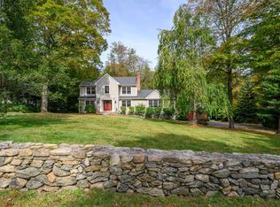 16 Rock Ridge Rd, Newtown, CT 06470