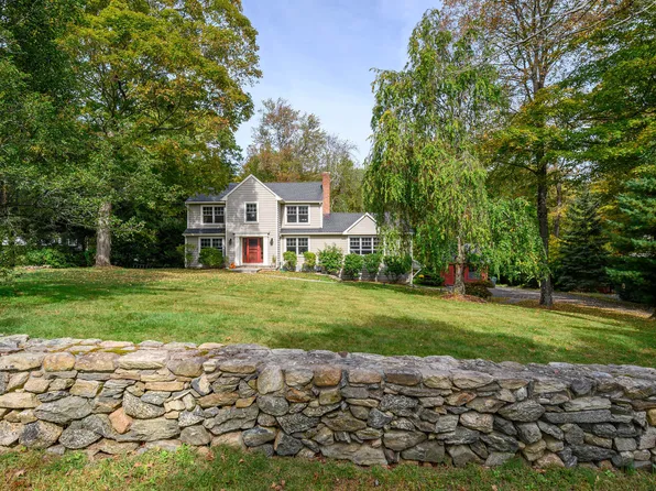 16 Rock Ridge Road, Newtown, CT 06470