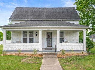 2241 W 11th St, Muncie, IN 47302